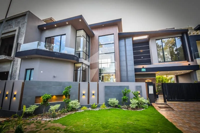 Stylish 7.5 Marla Home Available for Purchase in DHA Lahore