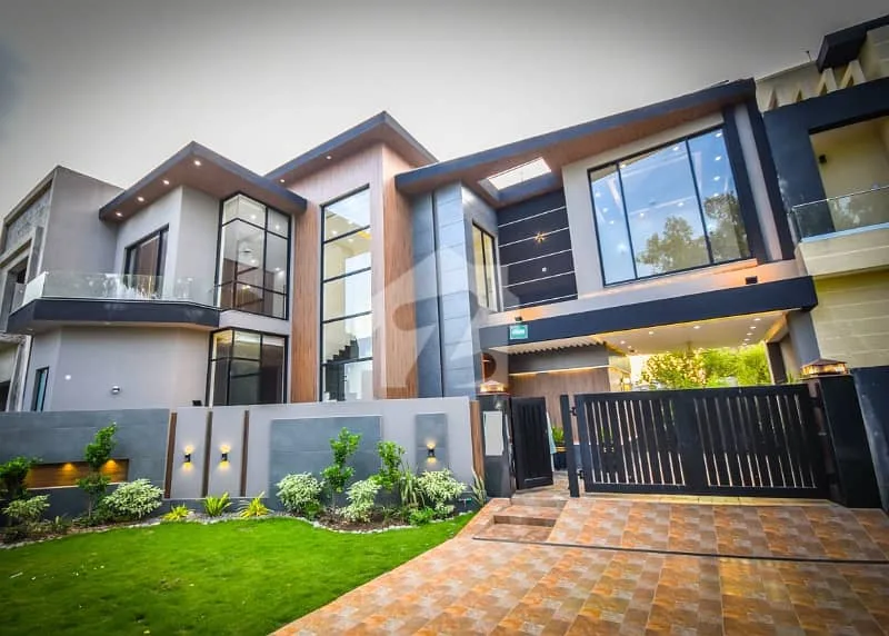 Stylish 7.5 Marla Home Available for Purchase in DHA Lahore