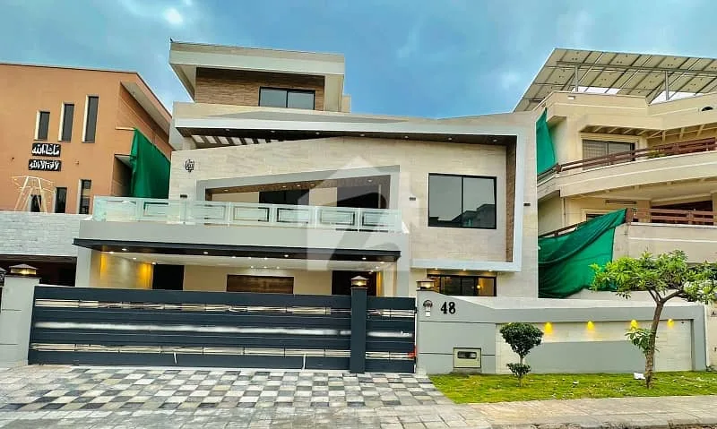 Newly Built Designer Home in Prime Location