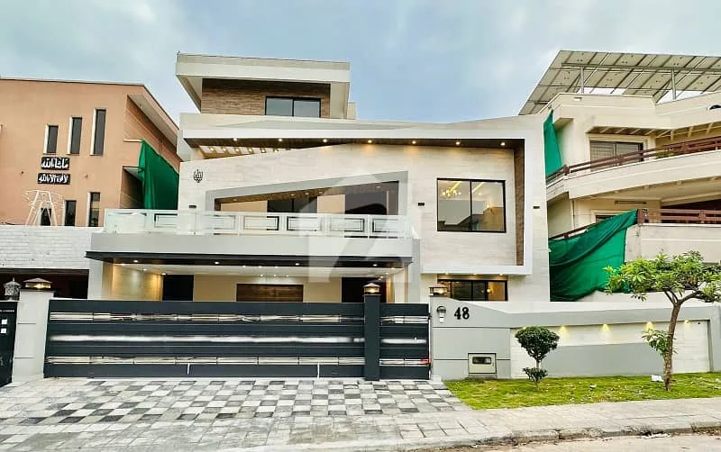 Newly Built Designer Home in Prime Location