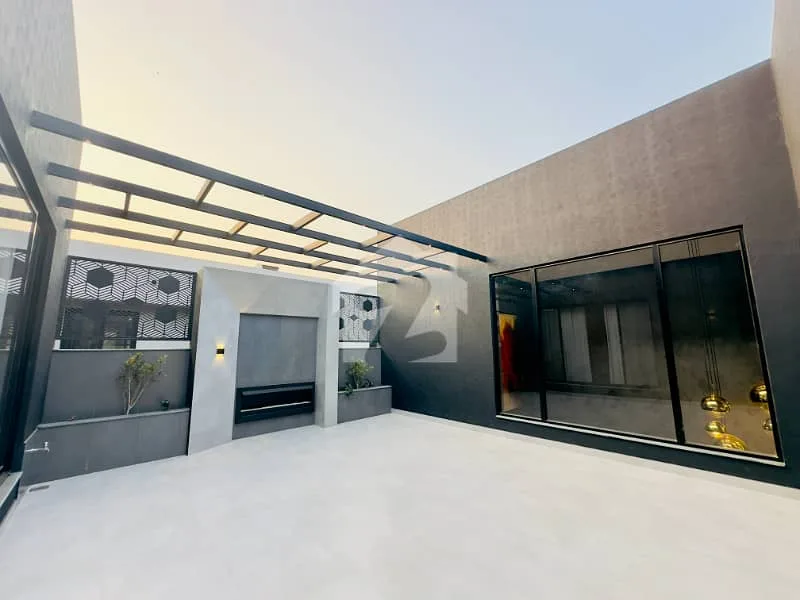 Stunning 1 Kanal Bungalow for Sale Near Dolmen Mall in DHA Phase 6