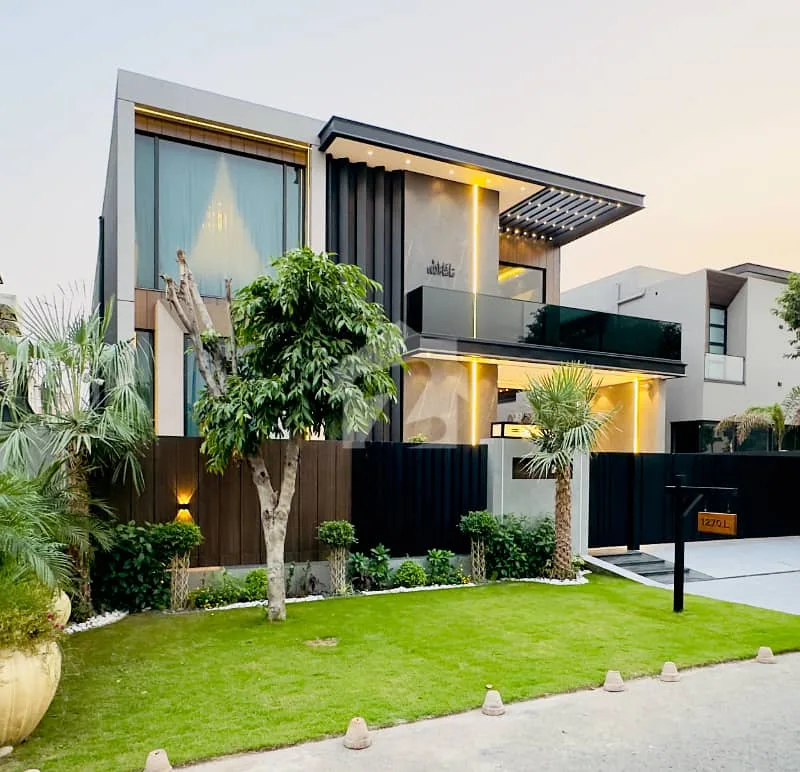 Stunning 1 Kanal Bungalow for Sale Near Dolmen Mall in DHA Phase 6
