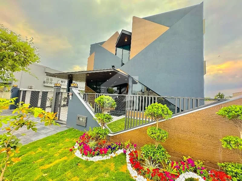 Stylish 1 Kanal Home Available in DHA Defence Phase 2