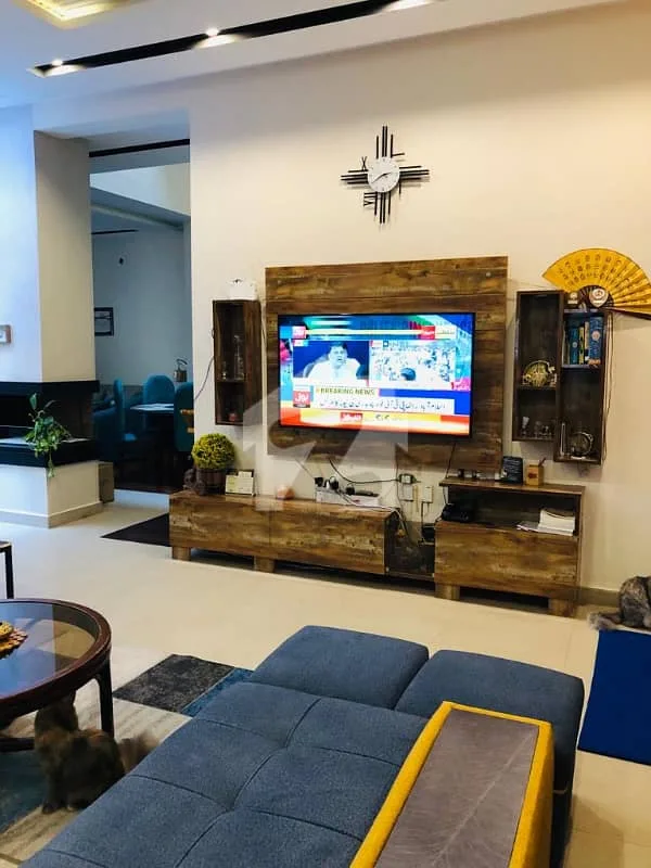 10 Marla Dream Home for Sale