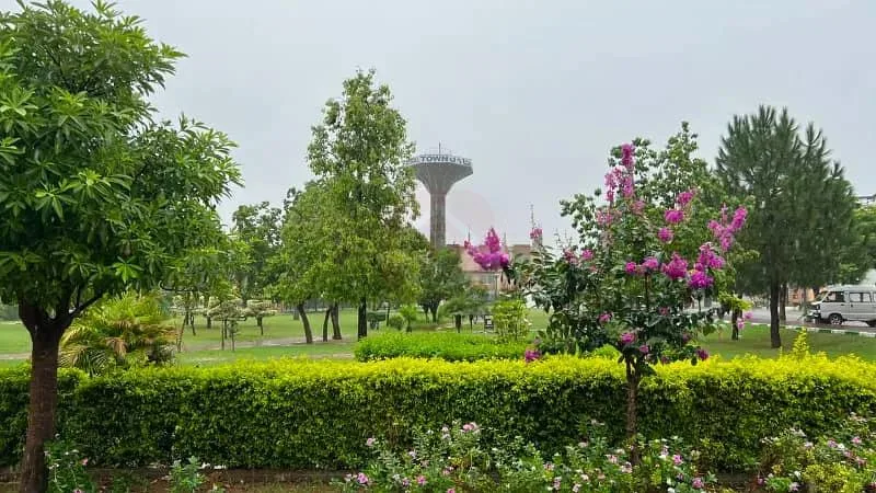 5 Marla House Available in Faisal Town, Islamabad
