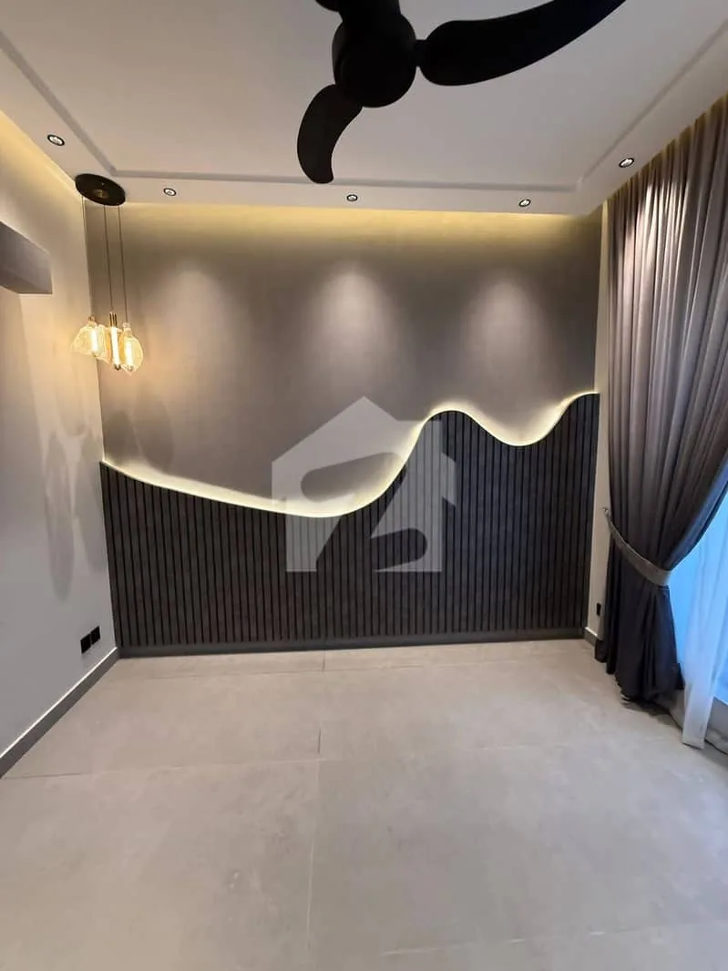 Stylish 8 Marla House with Basement for Sale at a Great Price