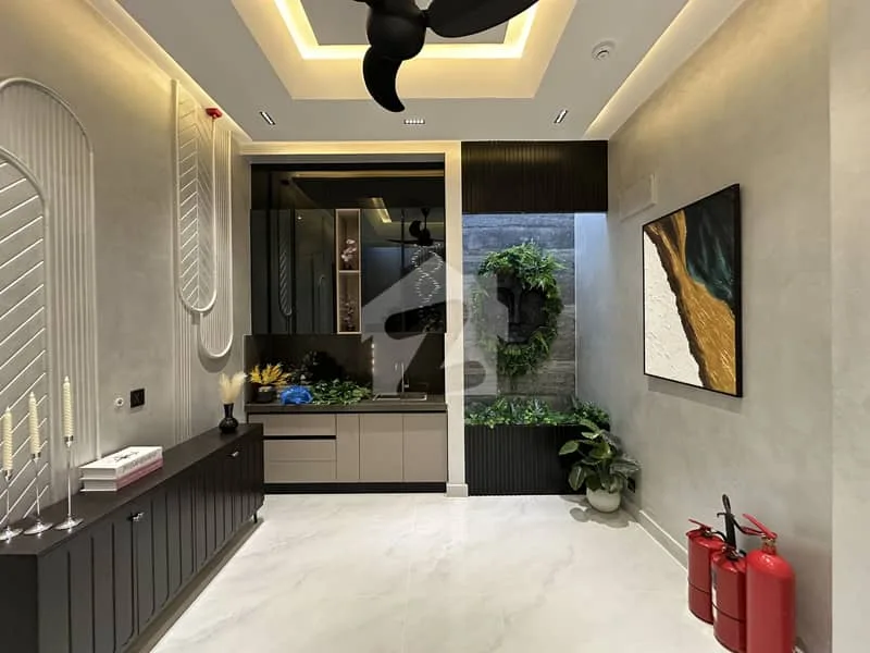 Stylish 8 Marla House with Basement for Sale at a Great Price