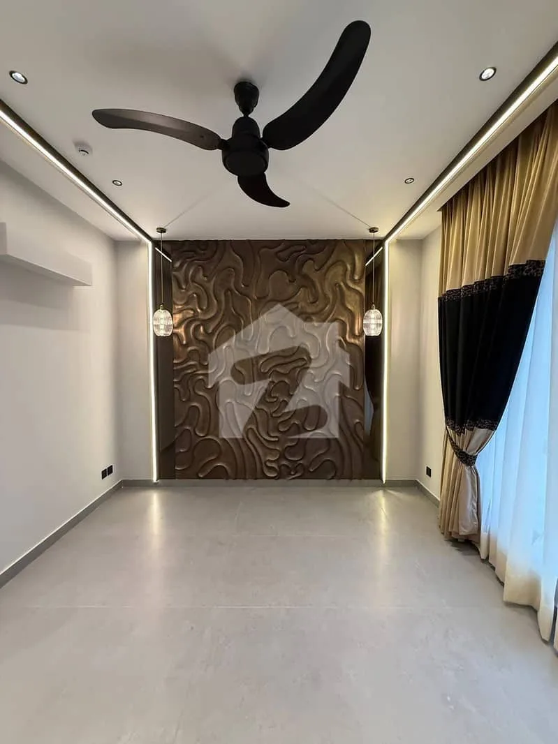 Stylish 8 Marla House with Basement for Sale at a Great Price
