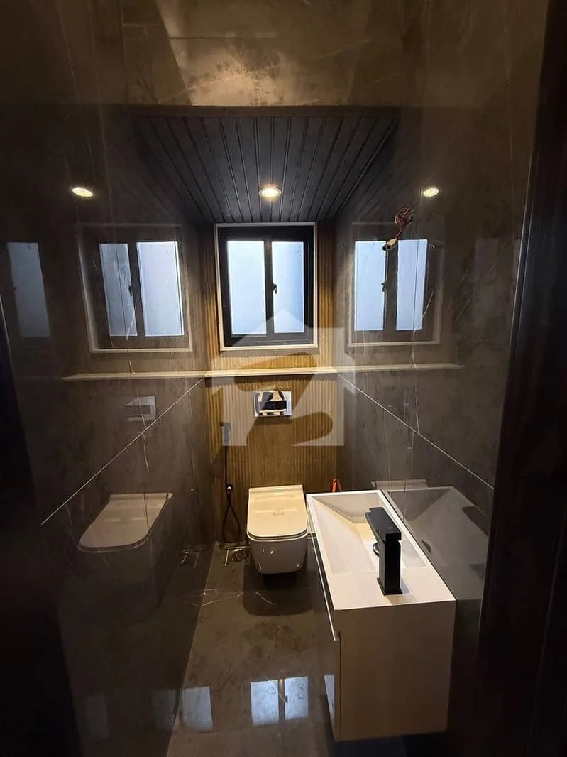 Stylish 8 Marla House with Basement for Sale at a Great Price
