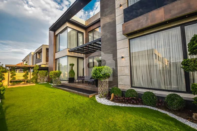 Luxury 2-Kanal Newly Built Home Available in Elite Location Close to Golf
