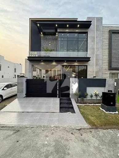 14 Marla Newly Designed House Available for Sale in Emaar Canyon Views