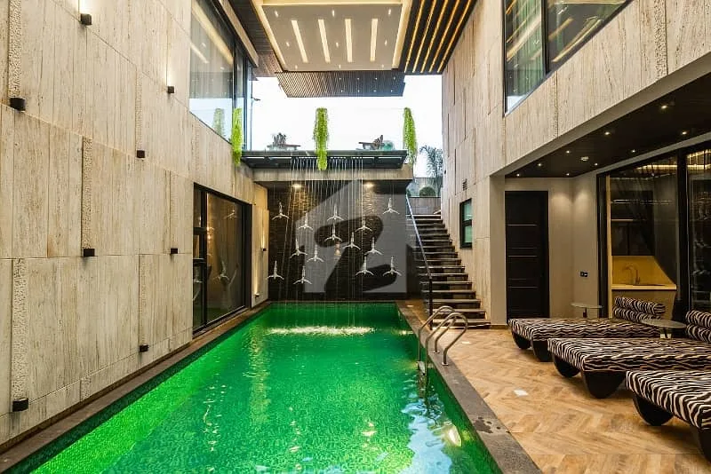Stunning 2 Kanal Fully Furnished House for Sale