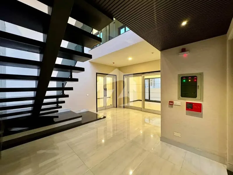 1 Kanal House Available in DHA Phase 2