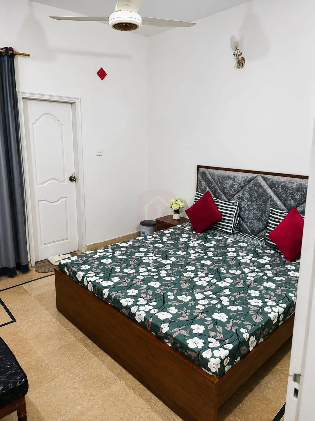 Spacious 2Br furnished house with a park nearby