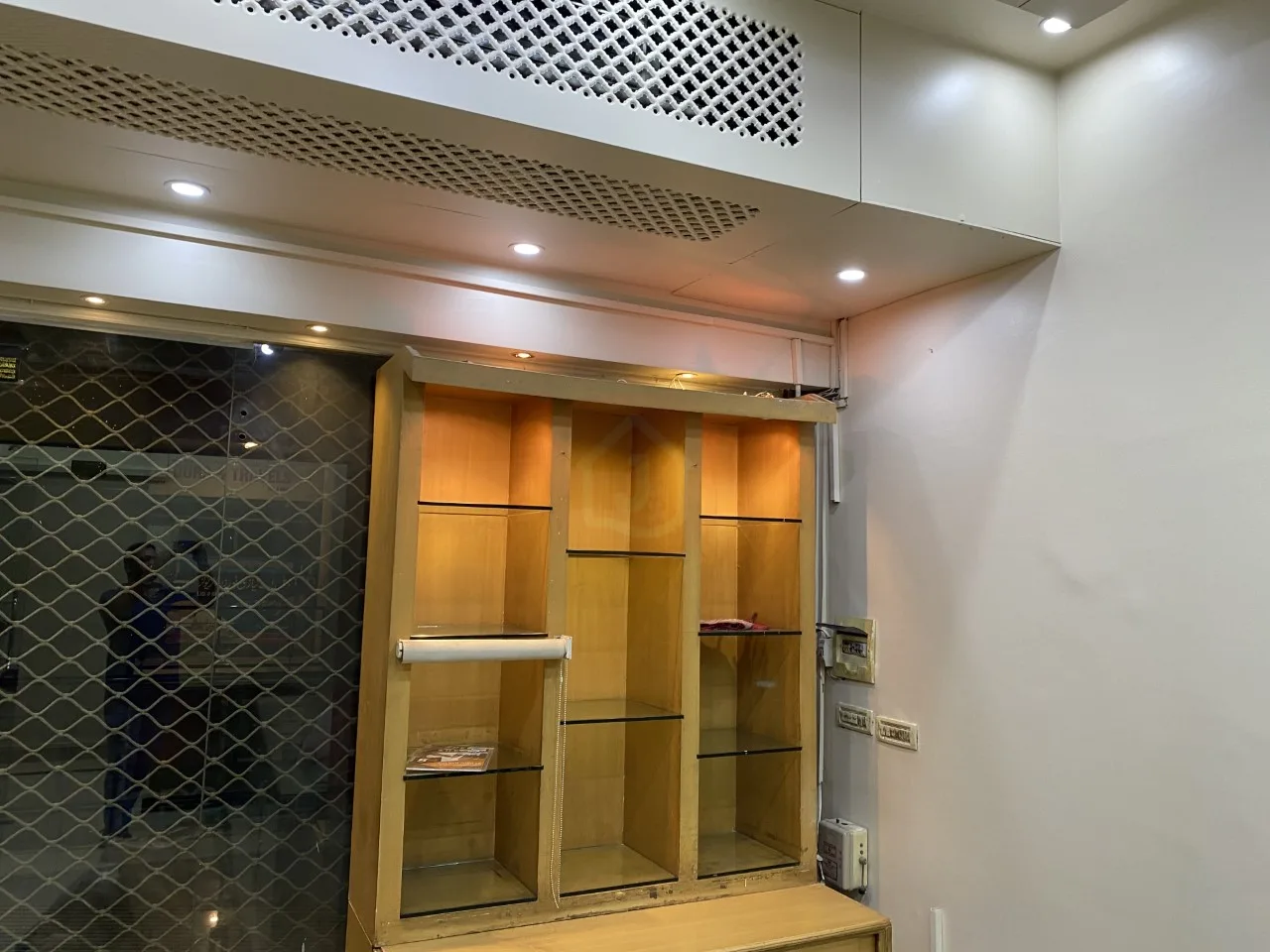 Semi-Furnished Office for Rent – Kohinoor One Plaza, Faisalabad
