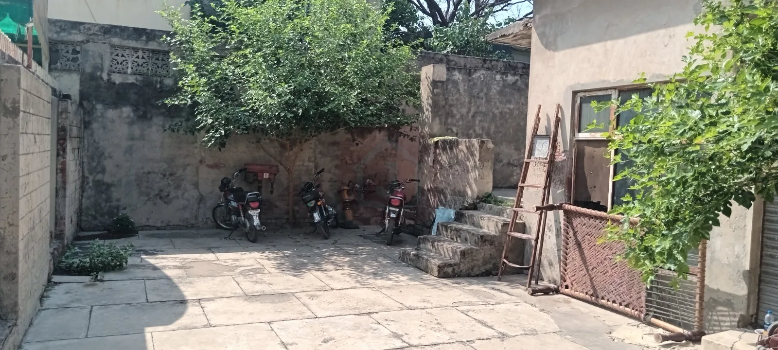 2 kanal 2،5 marla plot For sale in Shahjamal  Lahore