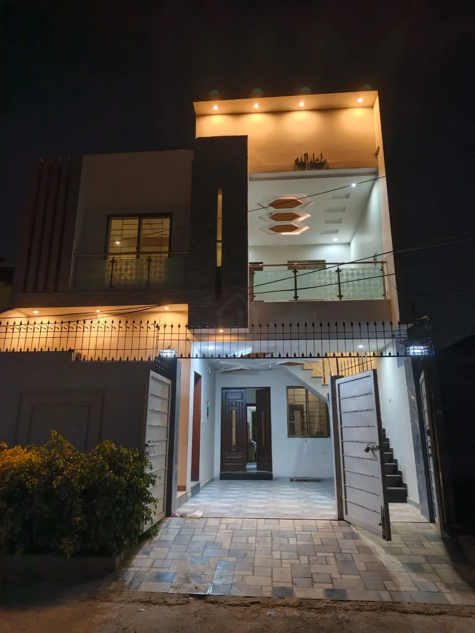 5 Marla Double story house for sale in Multan prime location
