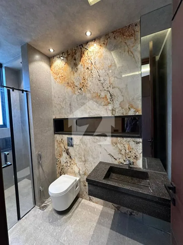 Stunning 5 Marla Home with Grand Lobby Near Doll Men Mall