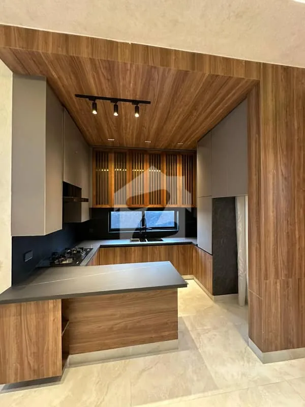Stunning 5 Marla Home with Grand Lobby Near Doll Men Mall