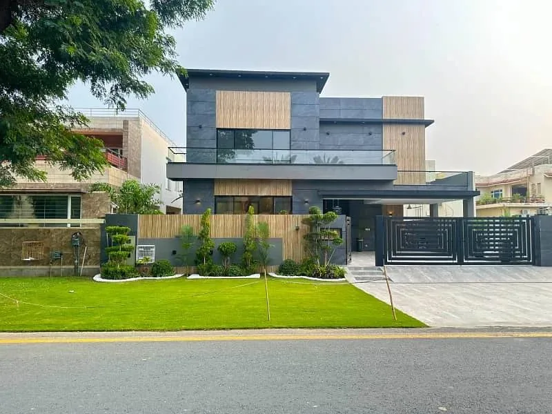 Stunning One Kanal Luxury Bungalow with Basement and Pool in DHA Lahore