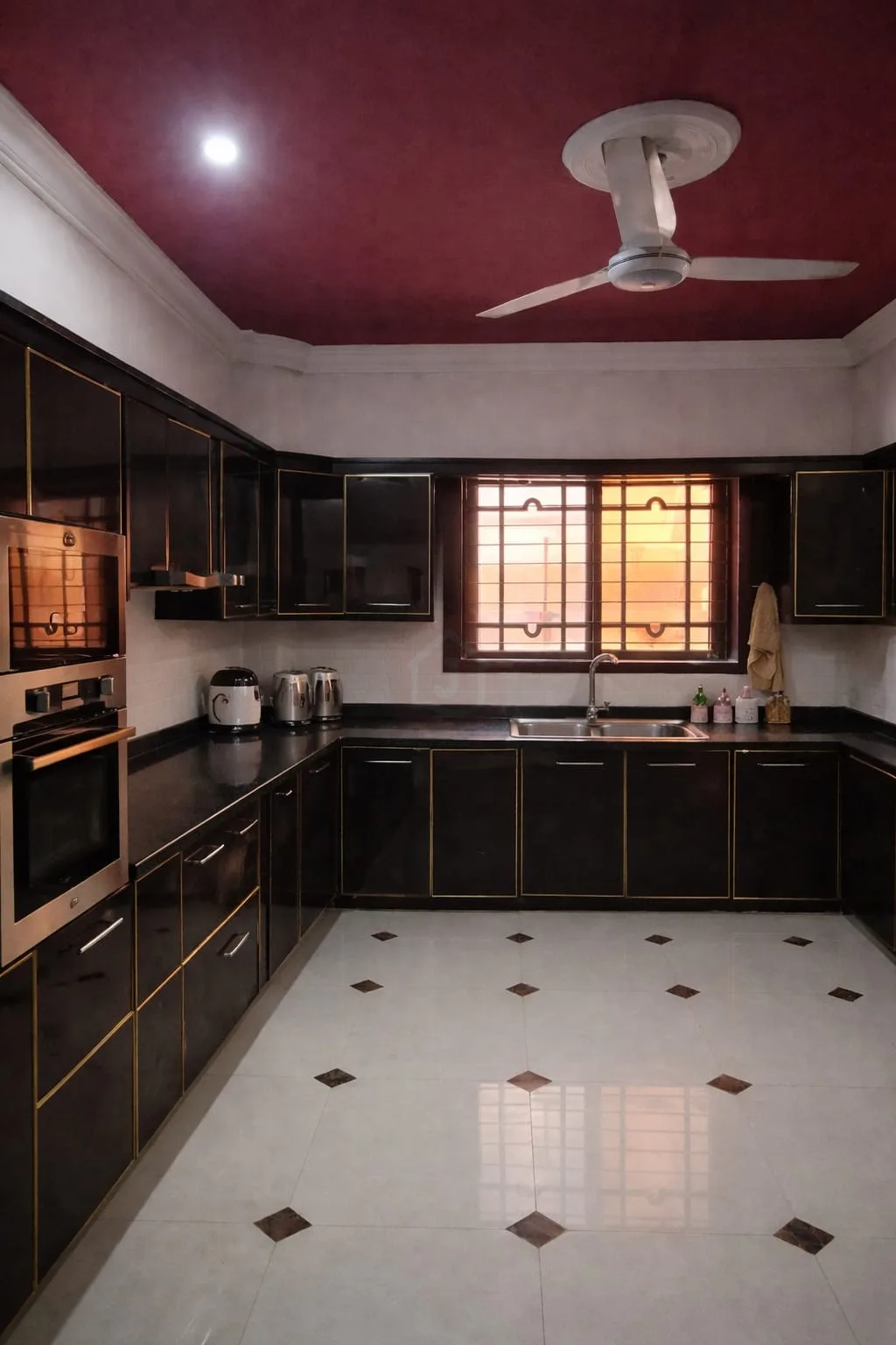 Own a Spacious 500-Yard Two-Unit Bungalow on Khayaban-e-Bahria, DHA Phase 5