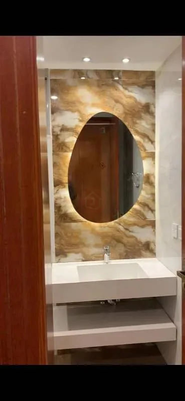 Newly Constructed Kanal Mansion in Prime Location