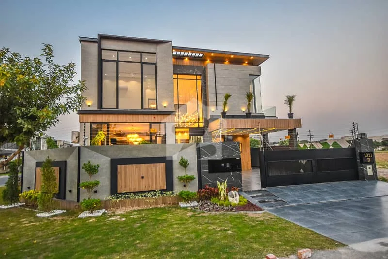 12 Marla Corner House with Full Basement in DHA Phase 7 for Sale
