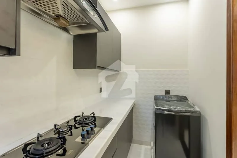 10 Marla House Available Close to Park