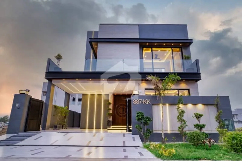 10 Marla House Available Close to Park