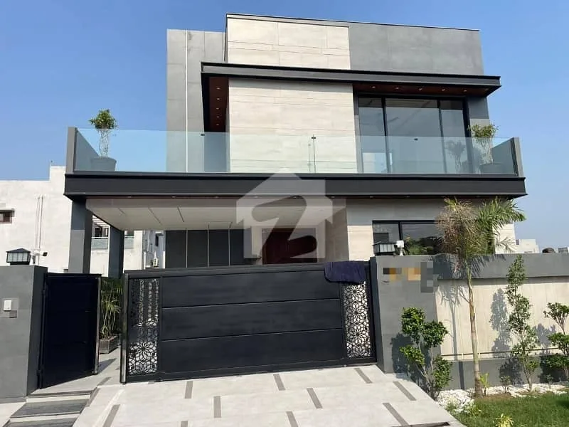 10 Marla House Available Close to Park