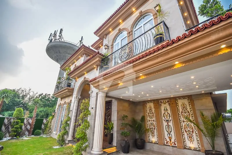 Spanish Villa Available for Sale on 70ft Road in DHA Phase 7