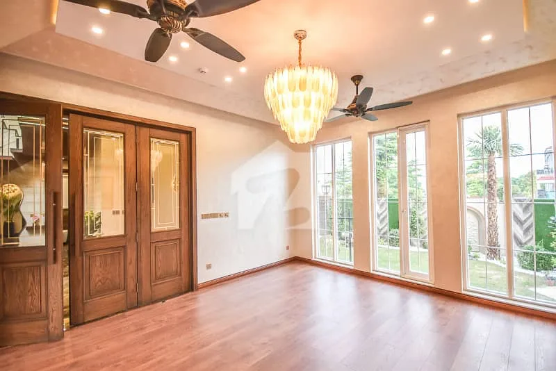 Spanish Villa Available for Sale on 70ft Road in DHA Phase 7