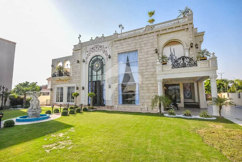 Spacious 1 Kanal Lawn & 1 Kanal Built Home Near Dolmen Mall and Large Park