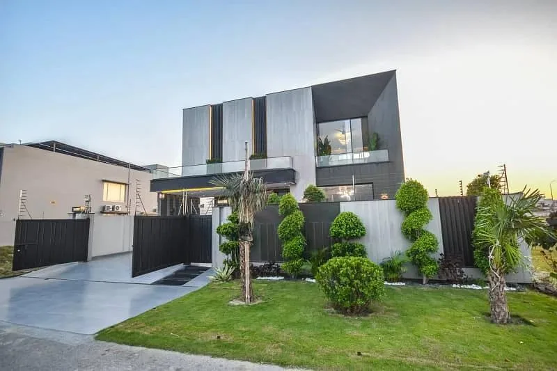One Kanal Luxurious Ultra-Modern Bungalow with Full Basement for Sale in DHA Lahore
