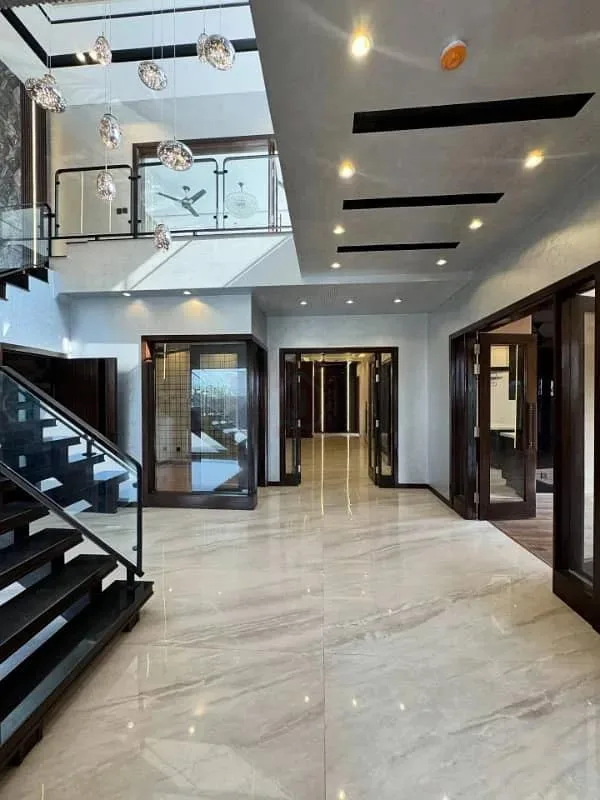 Luxury 1 Kanal Bungalow for Sale in DHA Lahore
