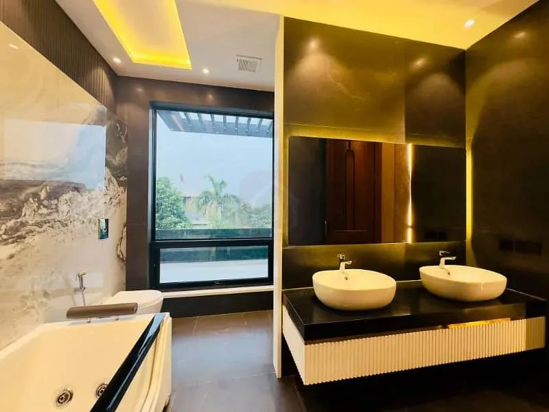 Stunning 1 Kanal Bungalow for Sale Near Dolmen Mall in DHA Phase 6