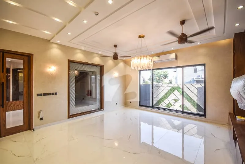 10 Marla Newly Built House in Prime Location Close to Park and Airport