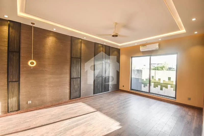 10 Marla Newly Built House in Prime Location Close to Park and Airport
