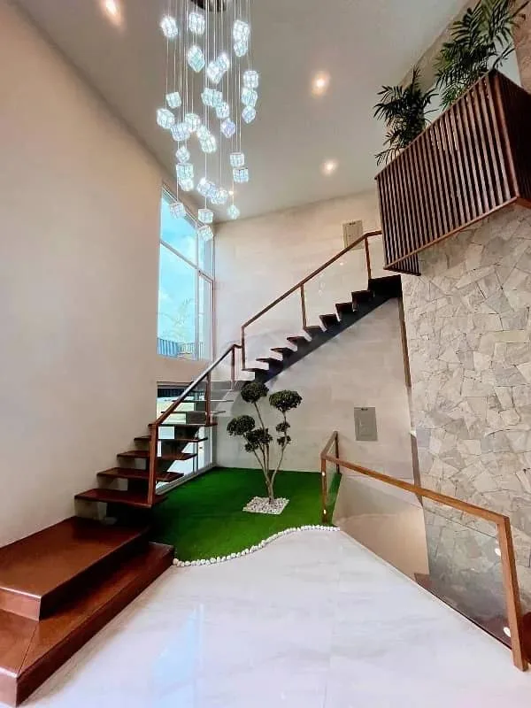 1 Kanal Stylish House Available for Sale in DHA Islamabad