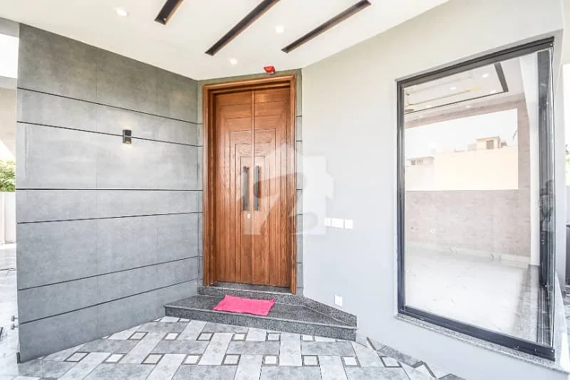 5 MARLA OWNER BUILT HOUSE IN PRIME LOCATION OF DHA LAHORE