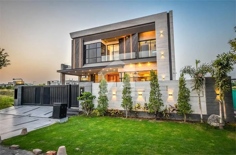Exceptional 1 Kanal Modern Home in Tranquil Area Close to Main Road