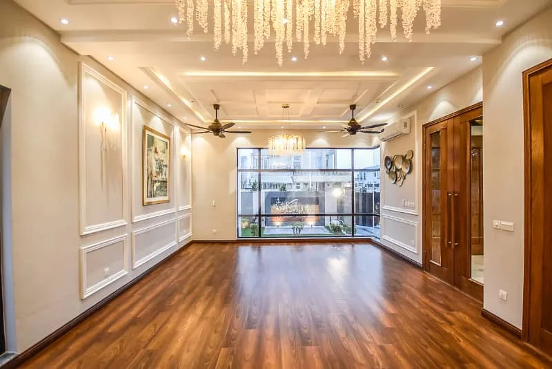 Exceptional 1 Kanal Modern Home in Tranquil Area Close to Main Road