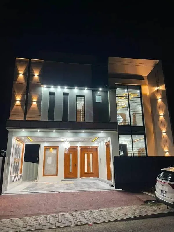 10 Marla House for Sale in Top City 1 - Block A
