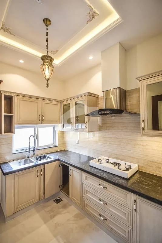 5 Marla Elegant Villa with High Ceiling Lobby Overlooking Park