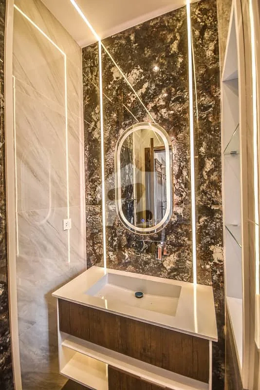 5 Marla Elegant Villa with High Ceiling Lobby Overlooking Park