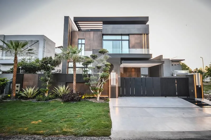 Modern Bungalow for Sale in DHA Phase 8 - Convenient Access to Lahore