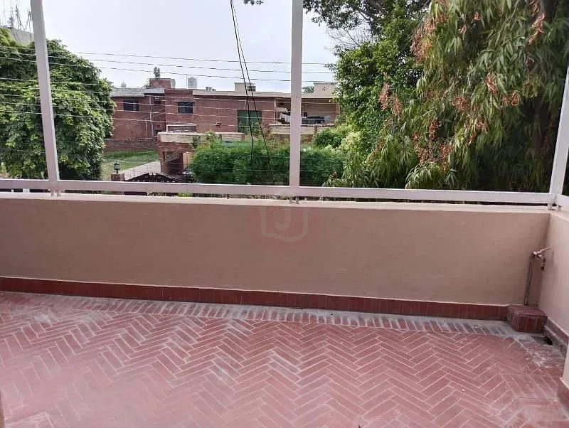 Modern One Kanal Bungalow for Sale in DHA Lahore
