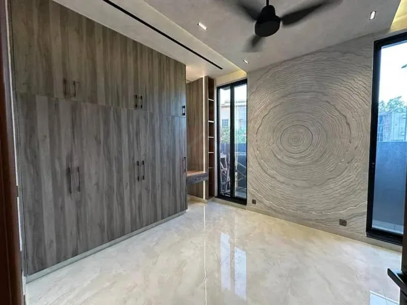 Stunning 5 Marla Home with Grand Lobby Near Doll Men Mall