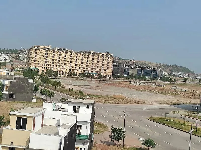 5 Marla Residential Plot Available in Sector H