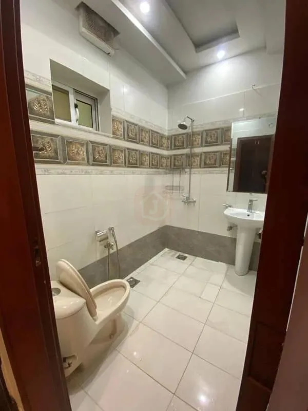 Spacious 4-Bedroom House with Double Kitchen in Bahria Enclave Sector C3